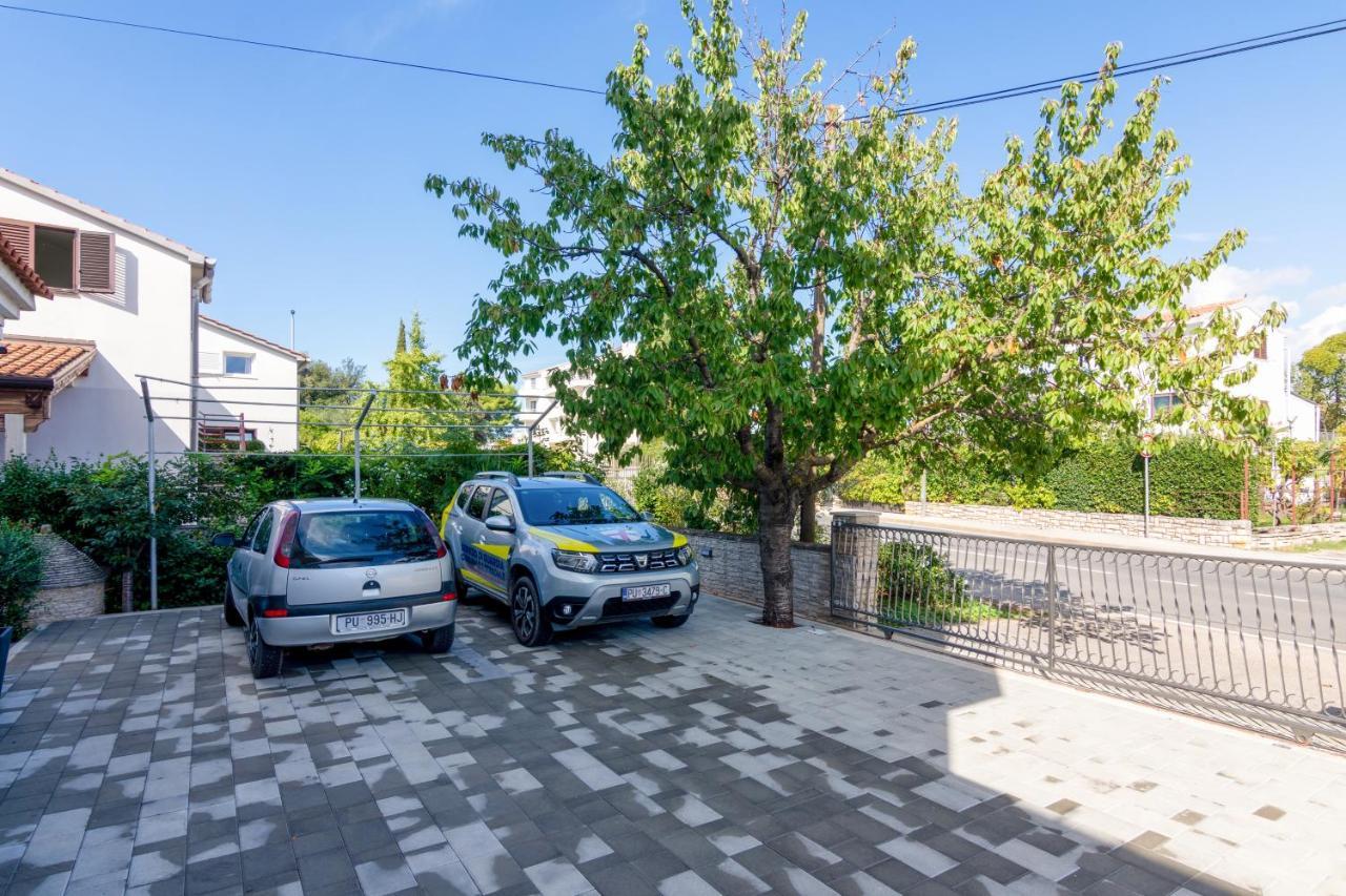 Apartments With A Parking Space Rovinj - 12656 Exterior photo