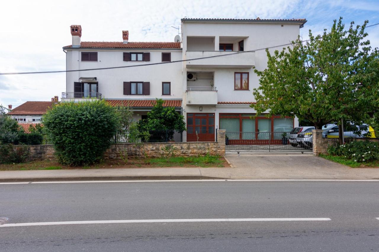 Apartments With A Parking Space Rovinj - 12656 Exterior photo